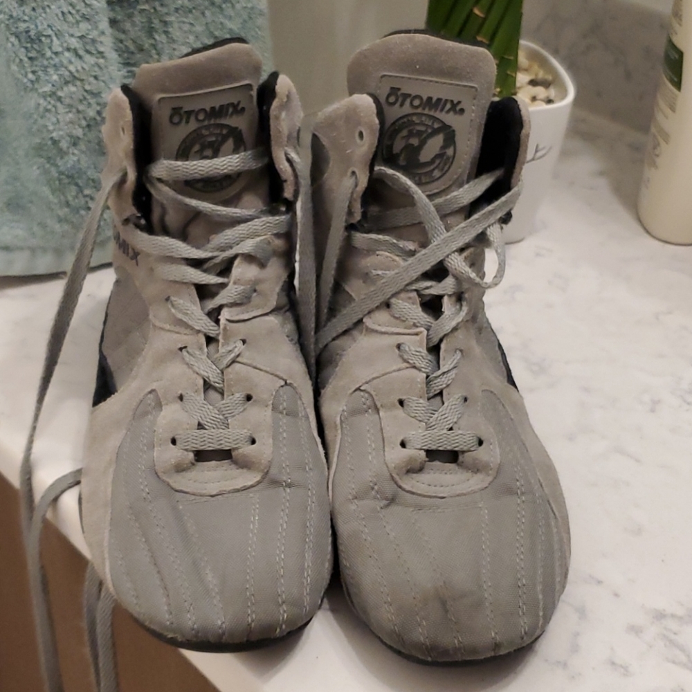 Shoes otomix